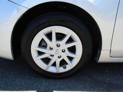 Used 2012 Toyota Prius V Two FWD image 12