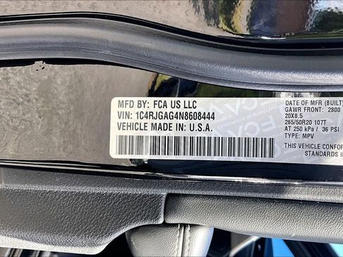 Used 2022 Jeep Grand Cherokee Altitude image 16