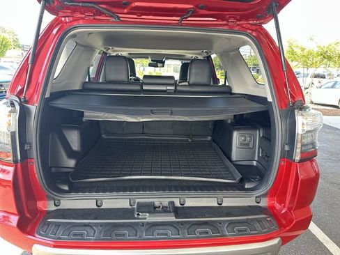 Used 2022 Toyota 4Runner TRD Off-Road Premium w/ Moonroof Package AWD/4WD image 26