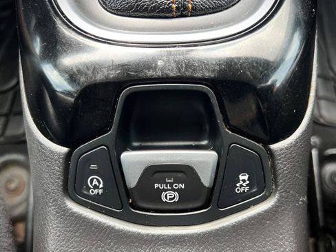 Used 2018 Jeep Compass Limited AWD/4WD image 48