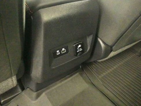 Used 2022 Nissan Frontier PRO-4X AWD/4WD image 13