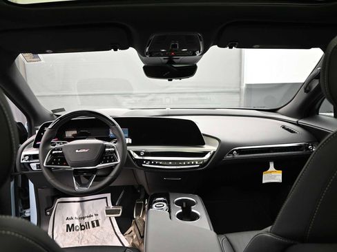 New 2026 Cadillac Lyriq V image 20