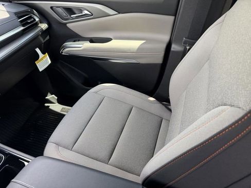 New 2026 Chevrolet Traverse LT FWD image 19
