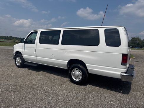 Used 2013 Ford E-350 and Econoline 350 XLT RWD image 6