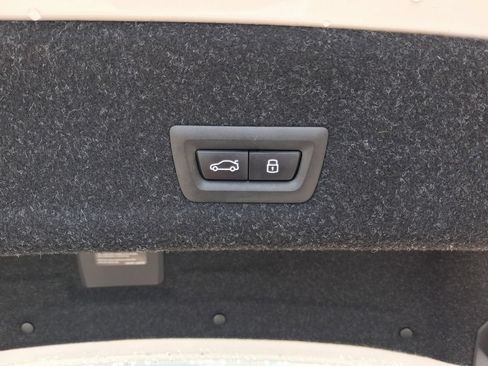 Used 2026 BMW 330i xDrive Sedan AWD/4WD image 13