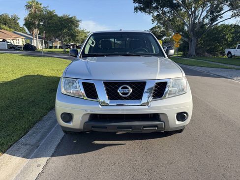 Used 2017 Nissan Frontier SV RWD image 6