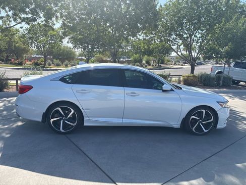 Used 2020 Honda Accord Sport image 2