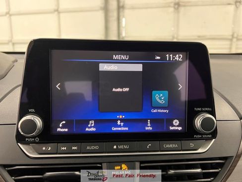 Used 2025 Nissan Altima 2.5 SV FWD image 45