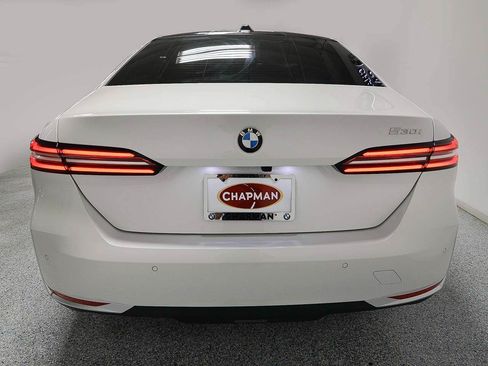 Used 2026 BMW 530i w/ Executive Package RWD image 4