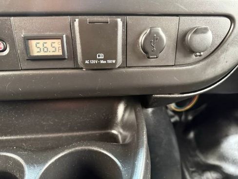 Used 2015 Chevrolet Express 2500 image 29