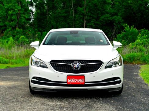 Used 2019 Buick LaCrosse Premium w/ Driver Confidence Package II FWD image 5