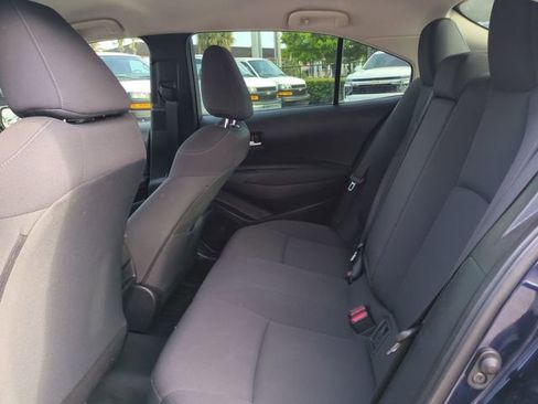 Used 2021 Toyota Corolla LE image 15
