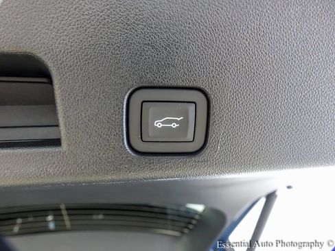 New 2026 Chevrolet Traverse LT w/ Driver Confidence Package FWD image 21