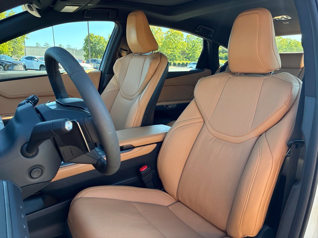 Certified 2026 Lexus ES 350e w/ Convenience Package FWD image 17