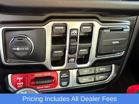 Used 2024 Jeep Wrangler Unlimited Rubicon AWD/4WD image 24
