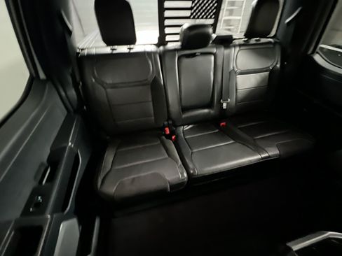 Used 2023 Ford F150 Raptor w/ Raptor 37 Performance Package AWD/4WD image 32