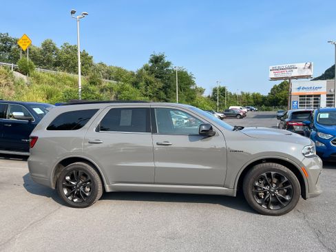 Used 2023 Dodge Durango R/T w/ Blacktop Package AWD/4WD image 5
