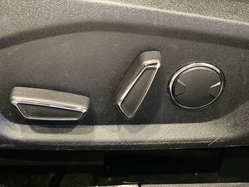 Used 2020 Ford Fusion SE image 15