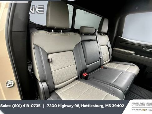 Used 2022 Chevrolet Silverado 1500 ZR2 w/ Technology Package image 20