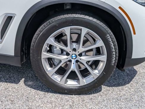 Used 2022 BMW X5 xDrive40i w/ Luxury Seating Package AWD/4WD image 12