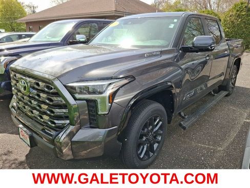 Used 2025 Toyota Tundra Platinum AWD/4WD image 1
