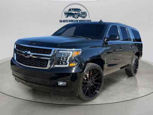 Used 2020 Chevrolet Suburban LT image 3