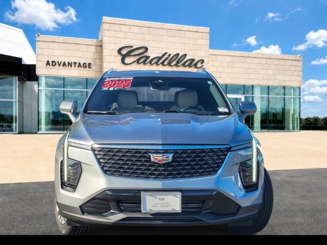 Certified 2025 Cadillac XT4 Premium Luxury FWD image 3