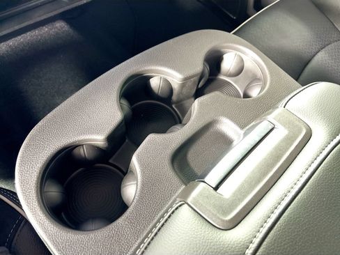 New 2026 RAM 2500 Laramie AWD/4WD image 15
