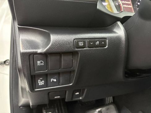 Used 2017 Lexus IS 200t Base 4dr Sedan w/ Navigation System Package image 15