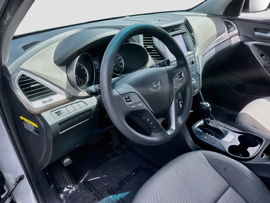 Used 2018 Hyundai Santa Fe Sport w/ 2.4L Value Package 02 FWD image 9