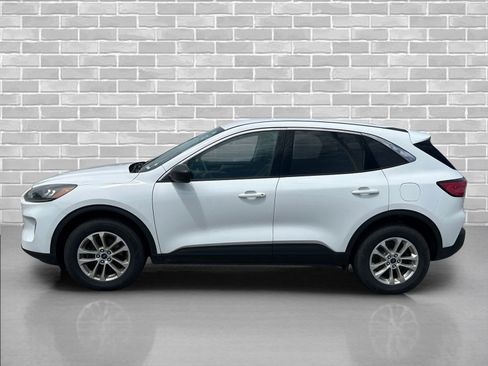 Used 2022 Ford Escape SE w/ Cold Weather Package AWD/4WD image 2