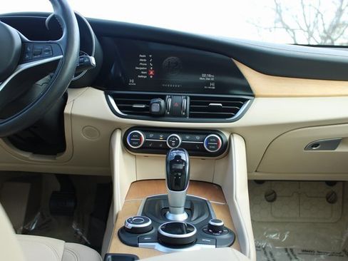 Used 2017 Alfa Romeo Giulia Ti w/ TI Lusso Light Wood Package image 17