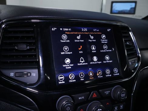 Used 2020 Jeep Grand Cherokee Limited image 30