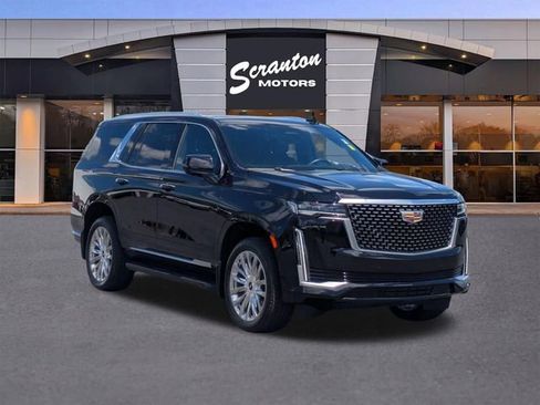 Used 2023 Cadillac Escalade Premium Luxury AWD/4WD image 7