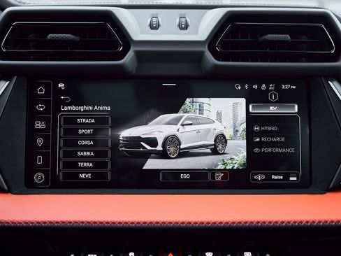 Used 2025 Lamborghini Urus SE image 75