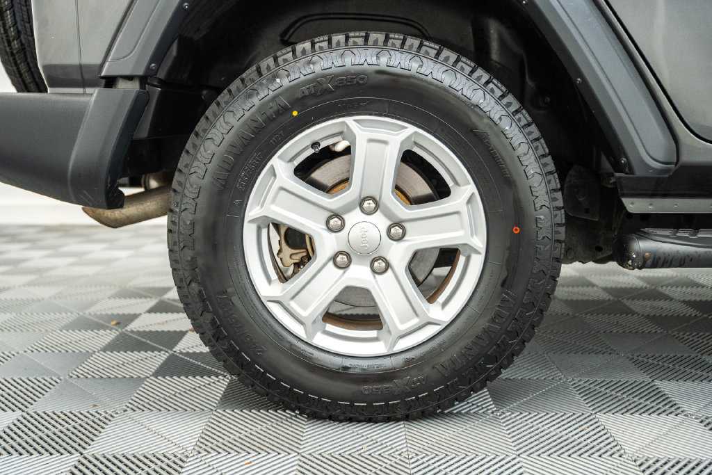 Used 2018 Jeep Wrangler Unlimited Sport S AWD/4WD image 15