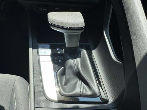 Used 2024 Hyundai Elantra SEL FWD image 27