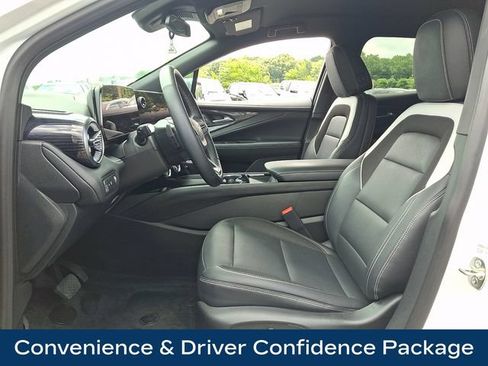 Used 2024 Chevrolet Blazer EV LT AWD/4WD image 2
