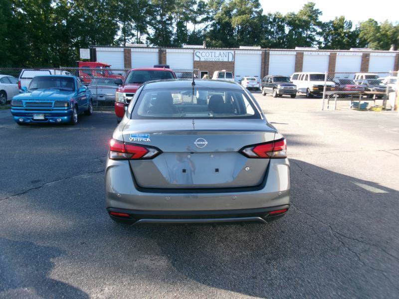 Used 2025 Nissan Versa S w/ Trunk Package FWD image 11