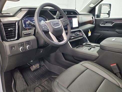 New 2026 GMC Sierra 3500 Denali w/ Denali Reserve Package image 13