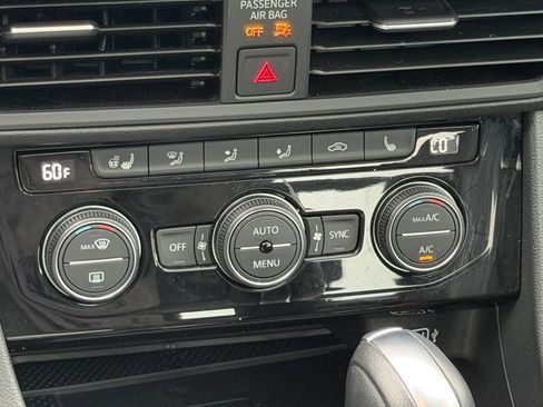 Used 2020 Volkswagen Jetta SEL FWD image 28