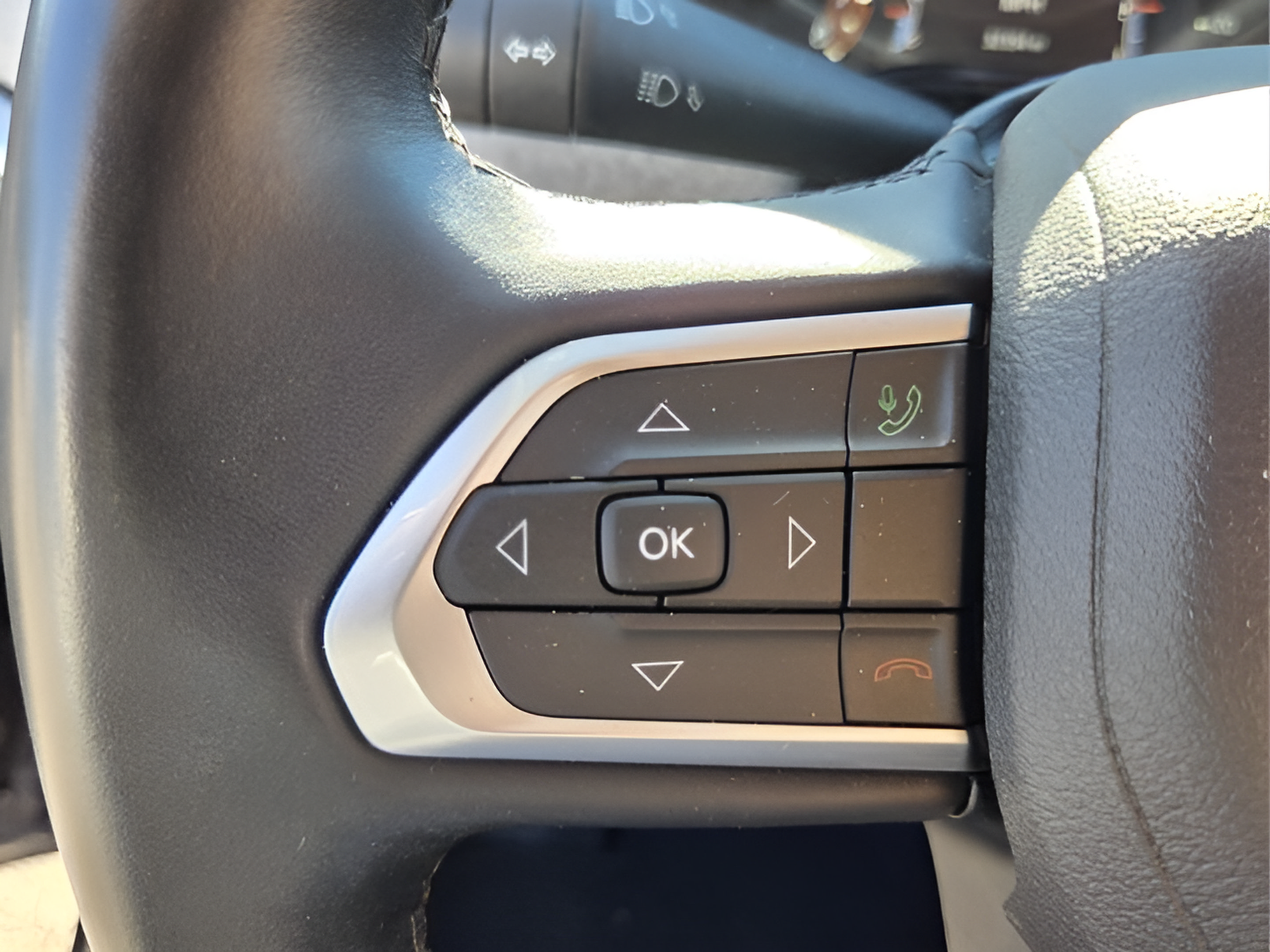 Used 2022 Jeep Compass Latitude AWD/4WD image 23