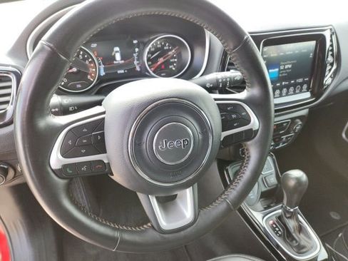 Used 2019 Jeep Compass Limited image 9