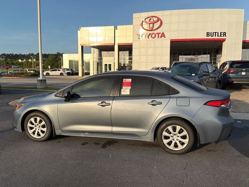 New 2026 Toyota Corolla LE FWD image 3