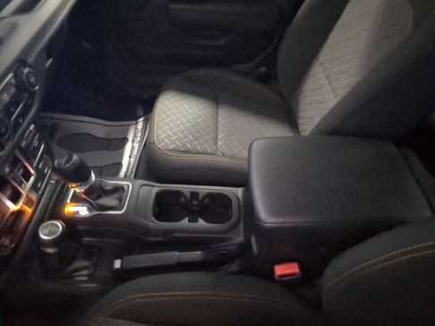 Used 2025 Jeep Gladiator Mojave w/ Convenience Group image 20