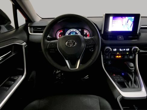 Used 2024 Toyota RAV4 XLE w/ Convenience Package AWD/4WD image 6