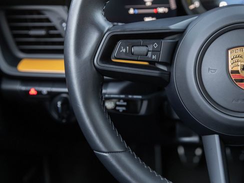 Used 2022 Porsche 911 GT3 image 14