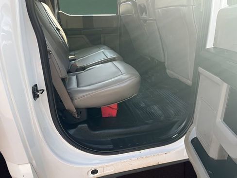 Used 2018 Ford F550 4x4 Crew Cab Super Duty image 12