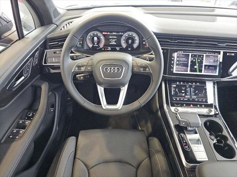 New 2025 Audi Q7 3.0T Prestige image 5
