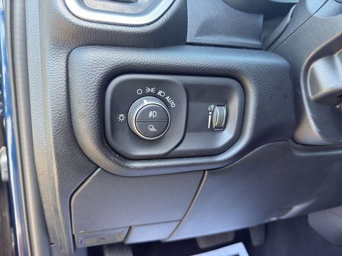 Used 2024 RAM 2500 Big Horn w/ Bed Utility Group image 15